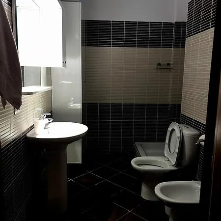 Up In Διαμέρισμα