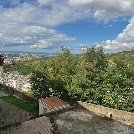 Up In Apartmán Tirana
